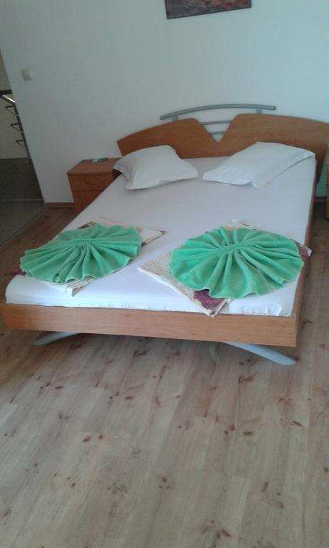 Zora Guest House Primorsko Rom bilde