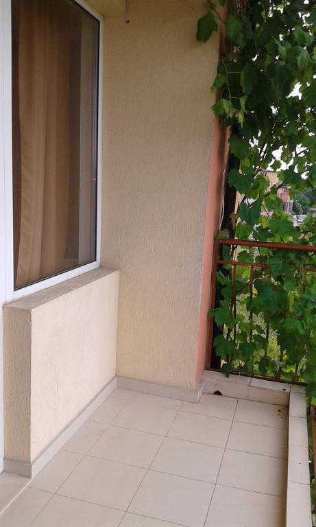 Zora Guest House Primorsko Rom bilde