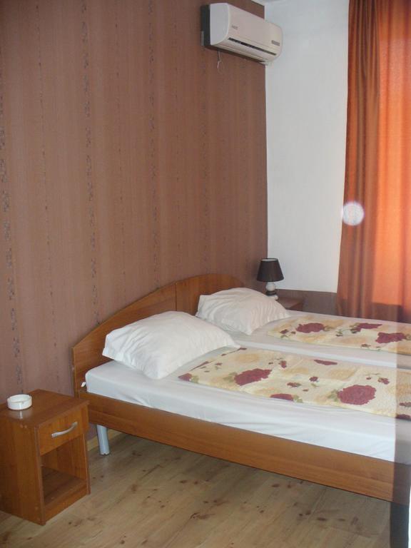 Zora Guest House Primorsko Eksteriør bilde
